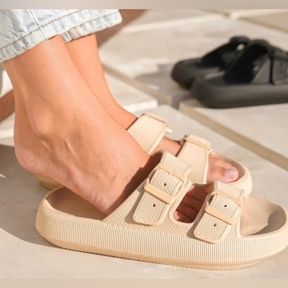 NEW Cloud Slides for Women EVA Sandals Thick Sole Adjustable Buckles Slippers - Picture 6 of 16